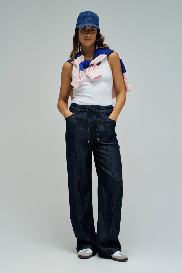 CALÇAS JOGGERS COM PERNA WIDE EM LIGHTDENIM