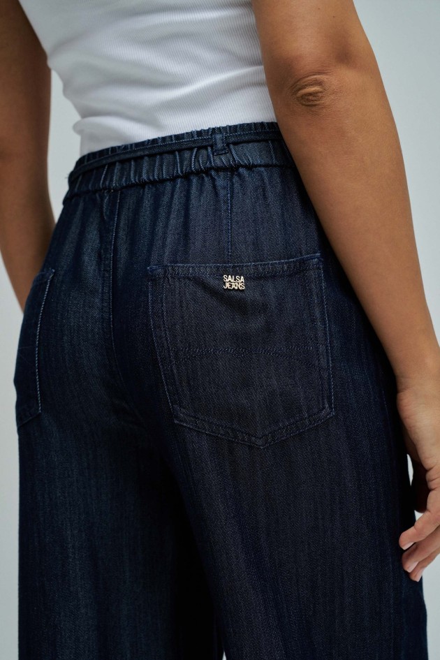 CALÇAS JOGGERS COM PERNA WIDE EM LIGHTDENIM