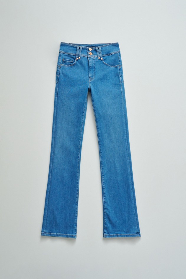 SECRET PUSH IN BOOTCUT JEANS