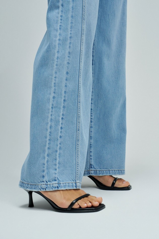 WIDE LEG JEANS