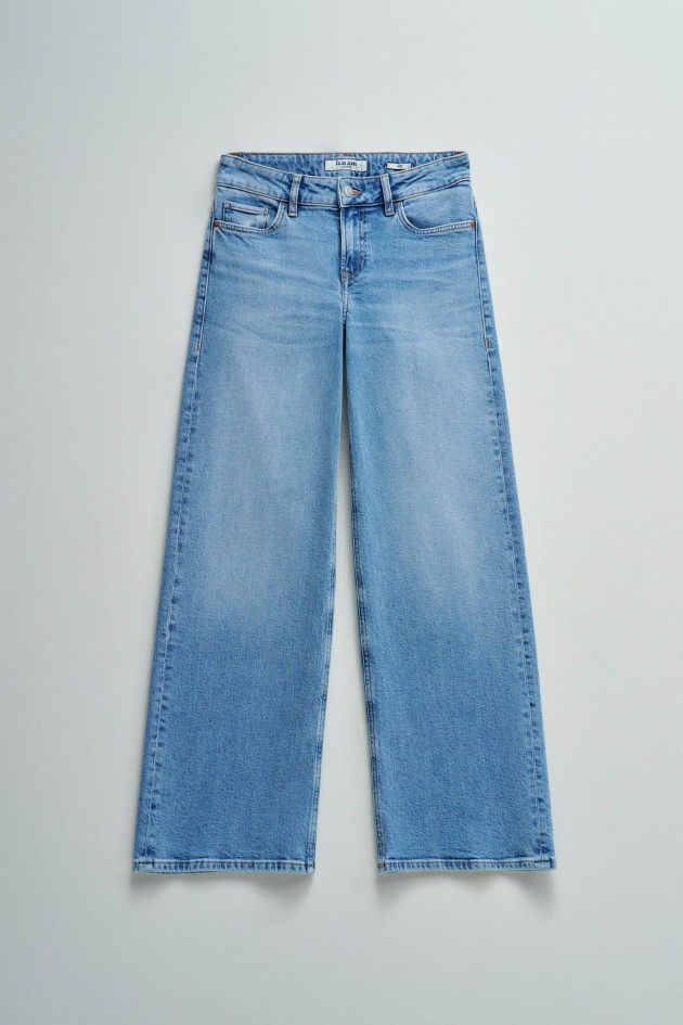 LOW RISE WIDE JEANS