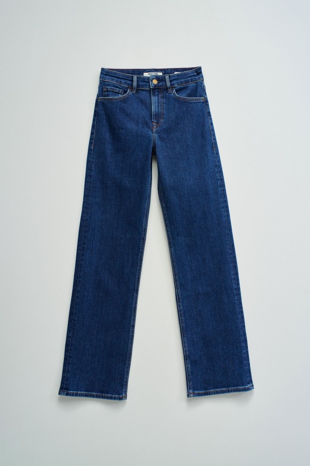 TRUE STRAIGHT JEANS
