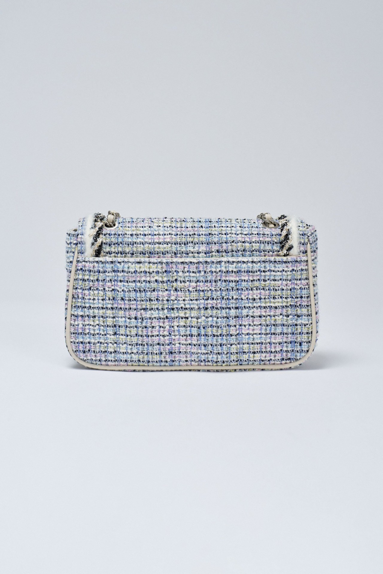 TASCHE AUS TWEED