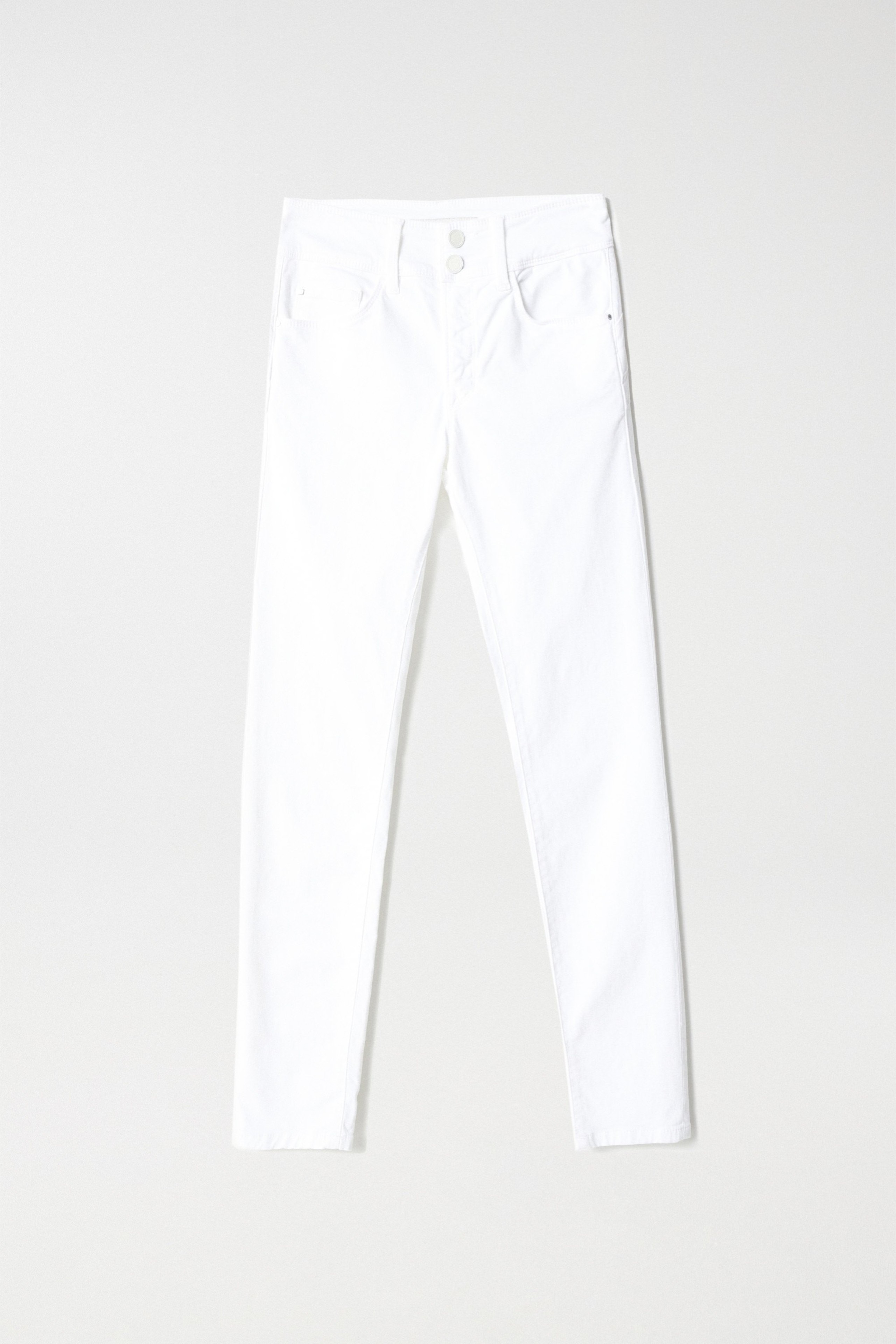 SECRET PUSH IN SKINNY JEANS