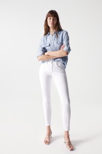 SECRET PUSH IN SKINNY JEANS SECRET PUSH IN SKINNY JEANS