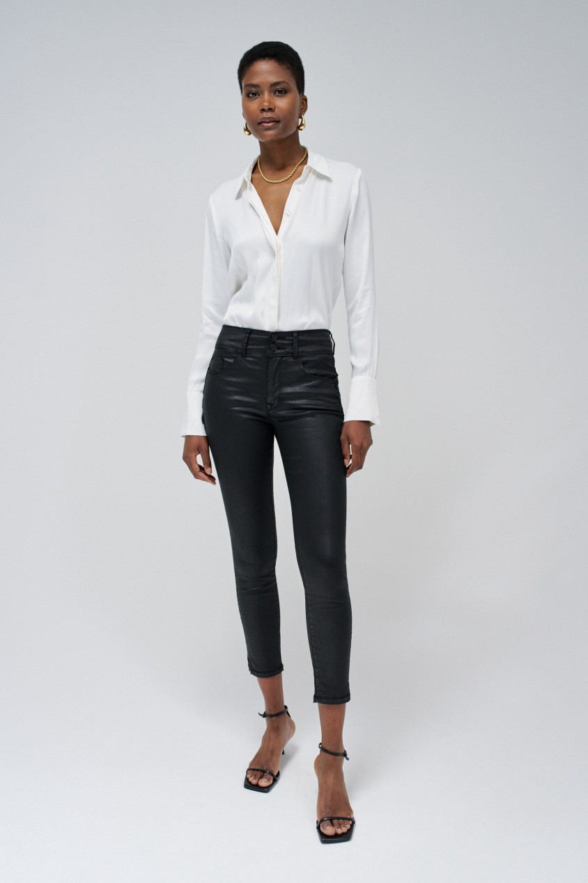 SECRET PUSH IN CROPPED SKINNY JEANS