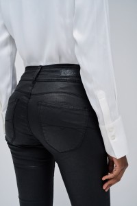 VAQUEROS SECRET PUSH IN CROPPED SKINNY
