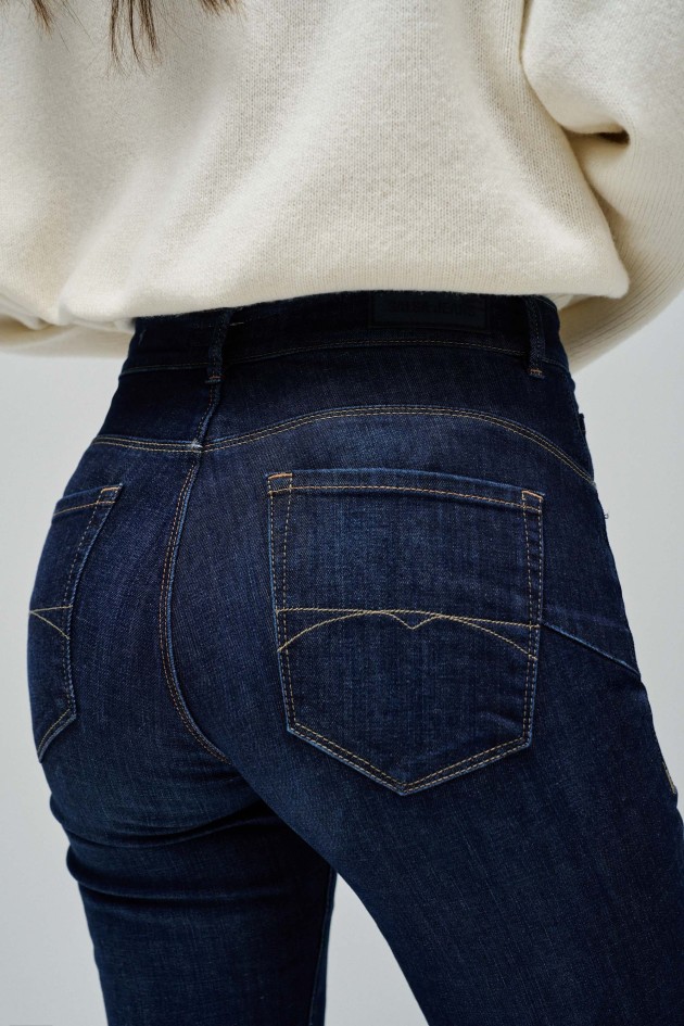 FAITH PUSH IN FLARE JEANS