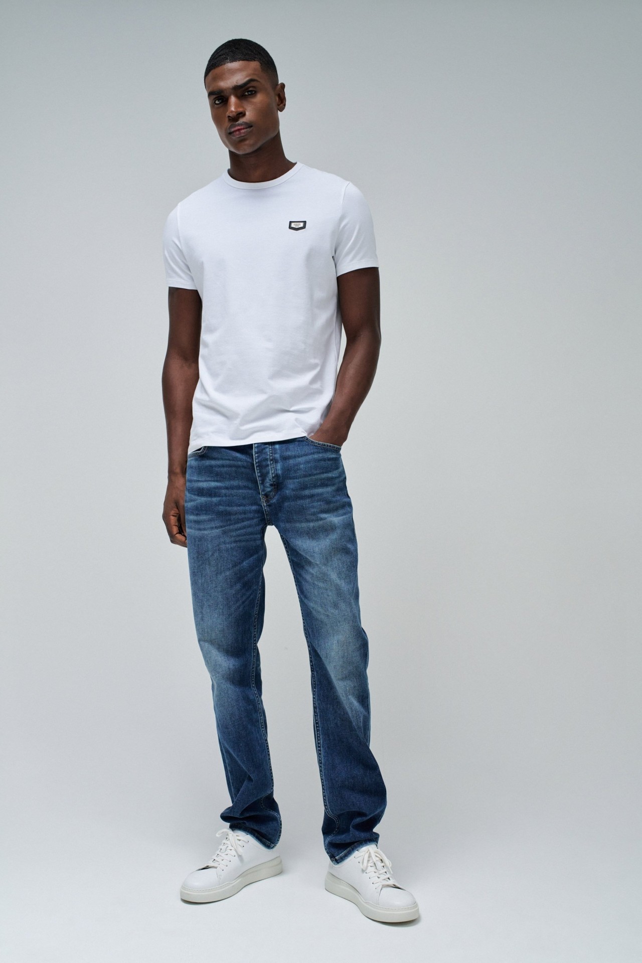 T-SHIRT WITH BRANDING