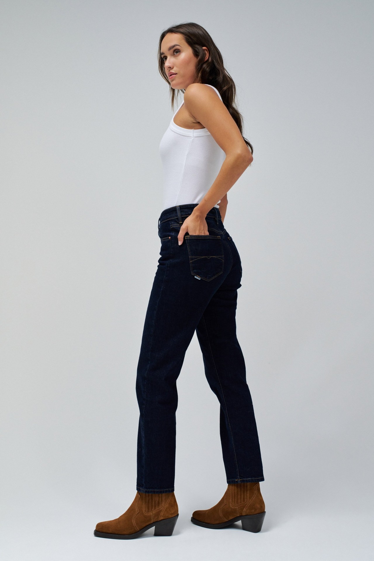 TRUE CROPPED SLIM JEANS