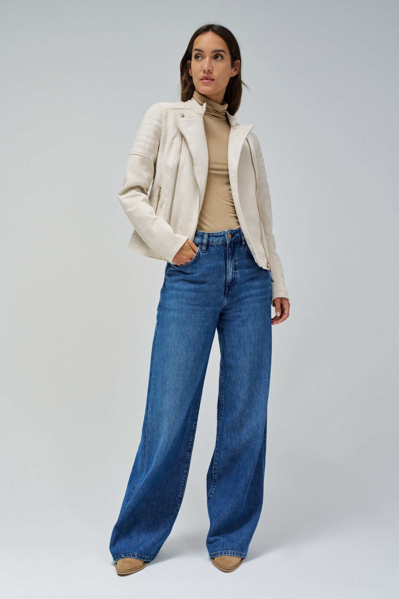 JAS MET SU�DE-LOOK