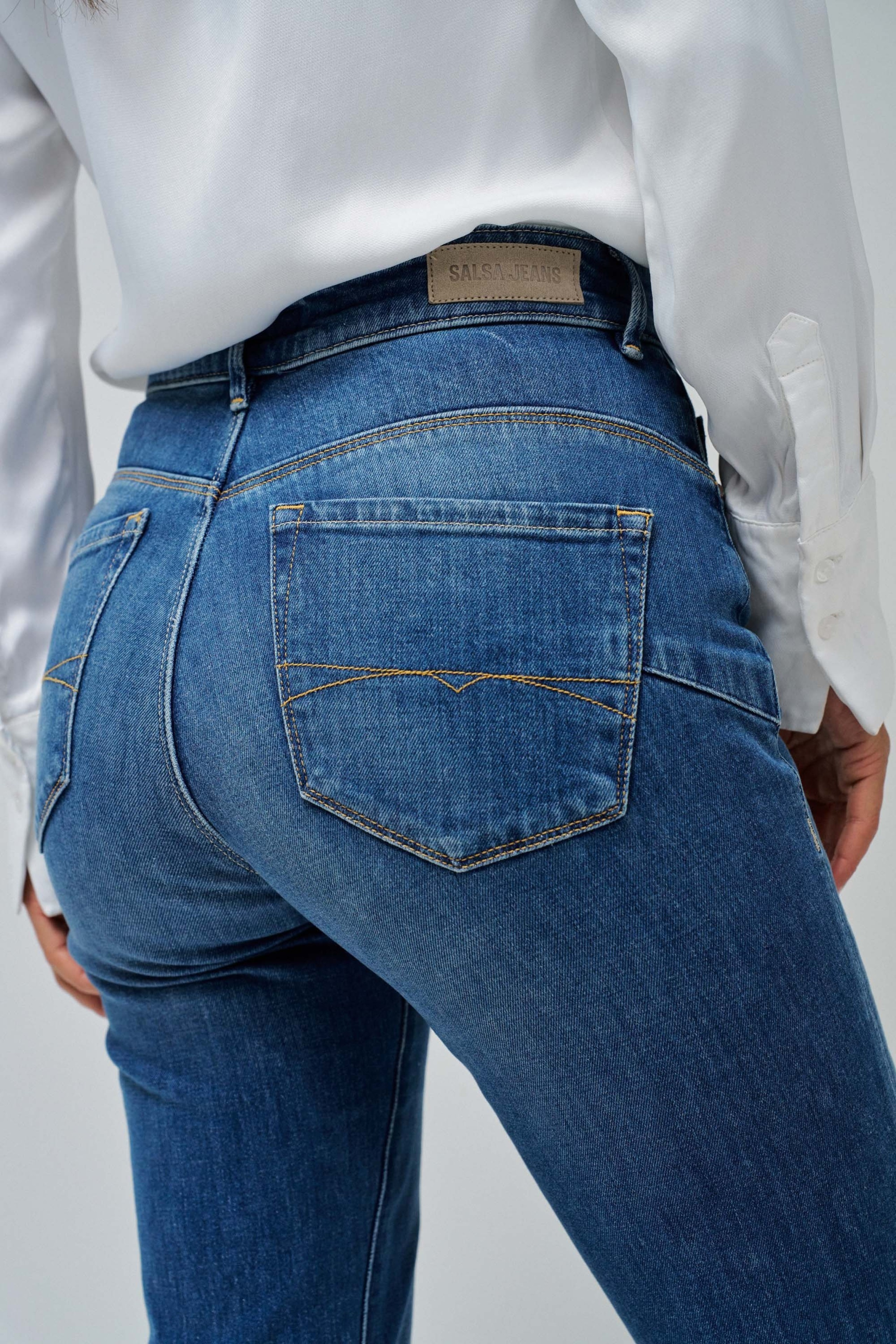 FAITH PUSH IN FLARE JEANS