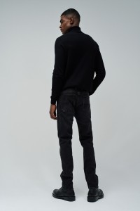 SLIM FIT JEANS