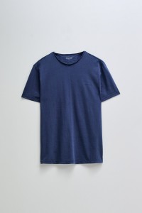 T-SHIRT MIT BRANDING