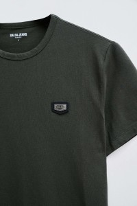 T-SHIRT WITH BRANDING