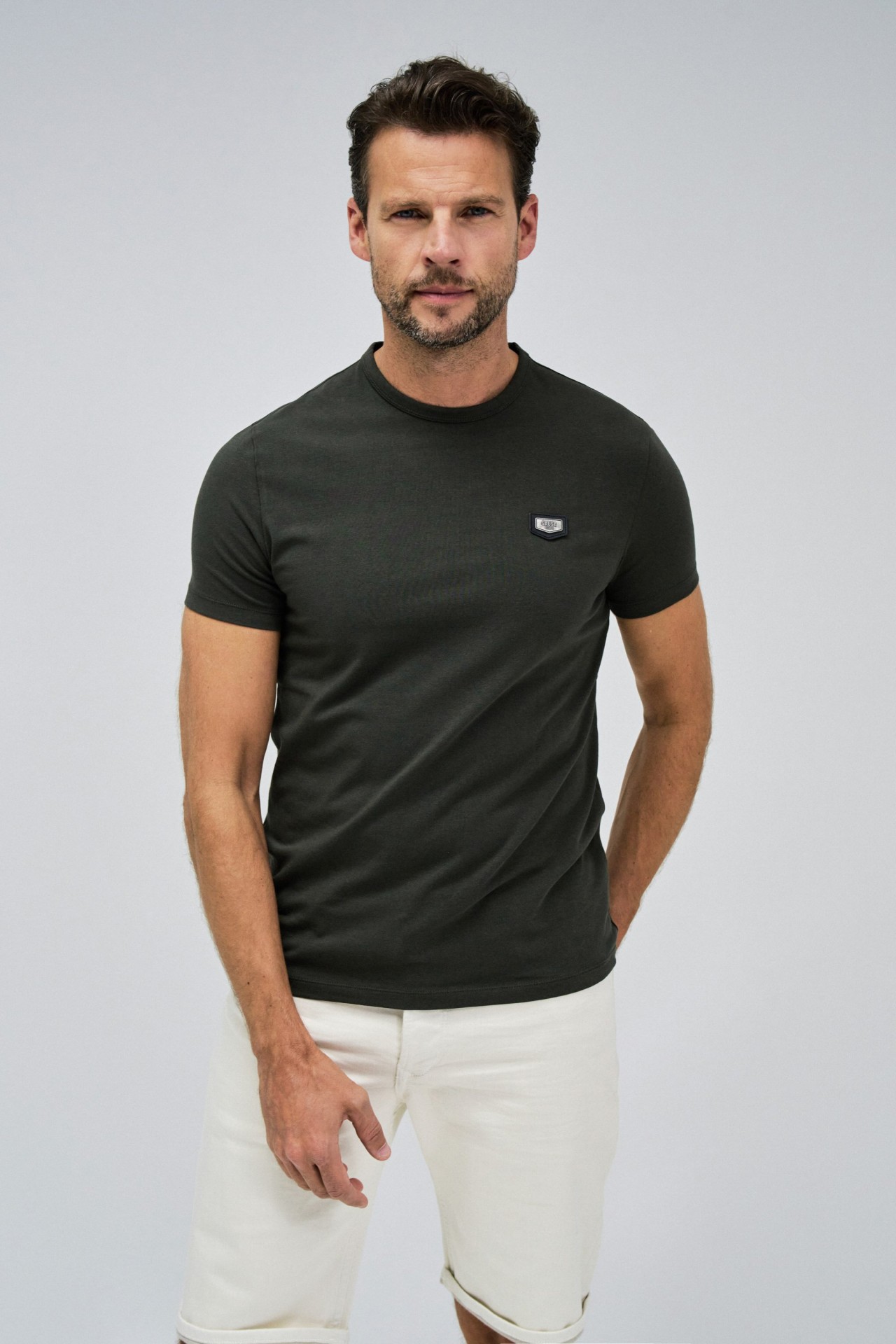 T-SHIRT WITH BRANDING