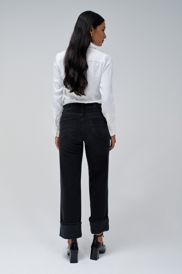 TRUE STRAIGHT JEANS