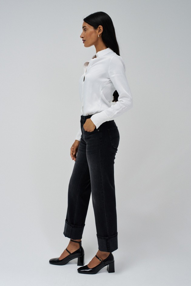 TRUE STRAIGHT JEANS