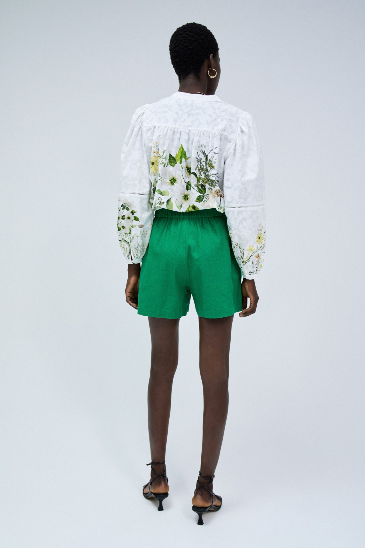 PANTALONES CORTOS CON MEZCLA DE LINO