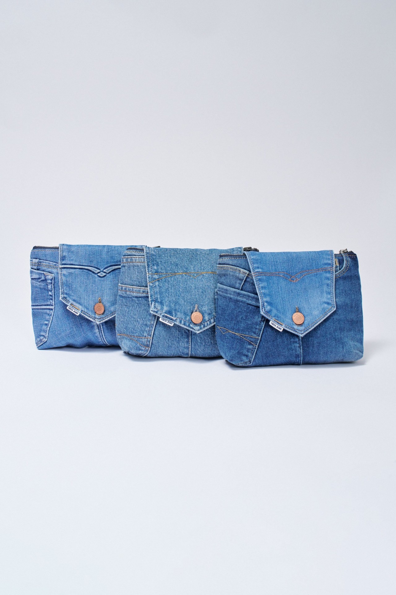 NECESSAIRE INFINITY BLEU MOYEN AVEC RABAT