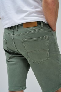 COLOURED DENIM S-ACTIV SHORTS