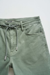 COLOURED DENIM S-ACTIV SHORTS