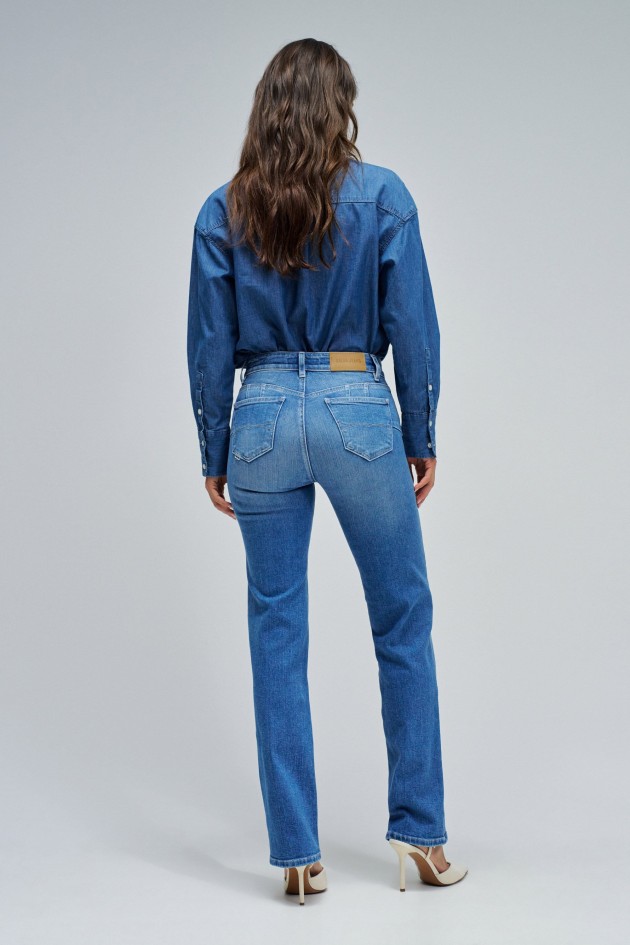 DESTINY PUSH UP STRAIGHT JEANS