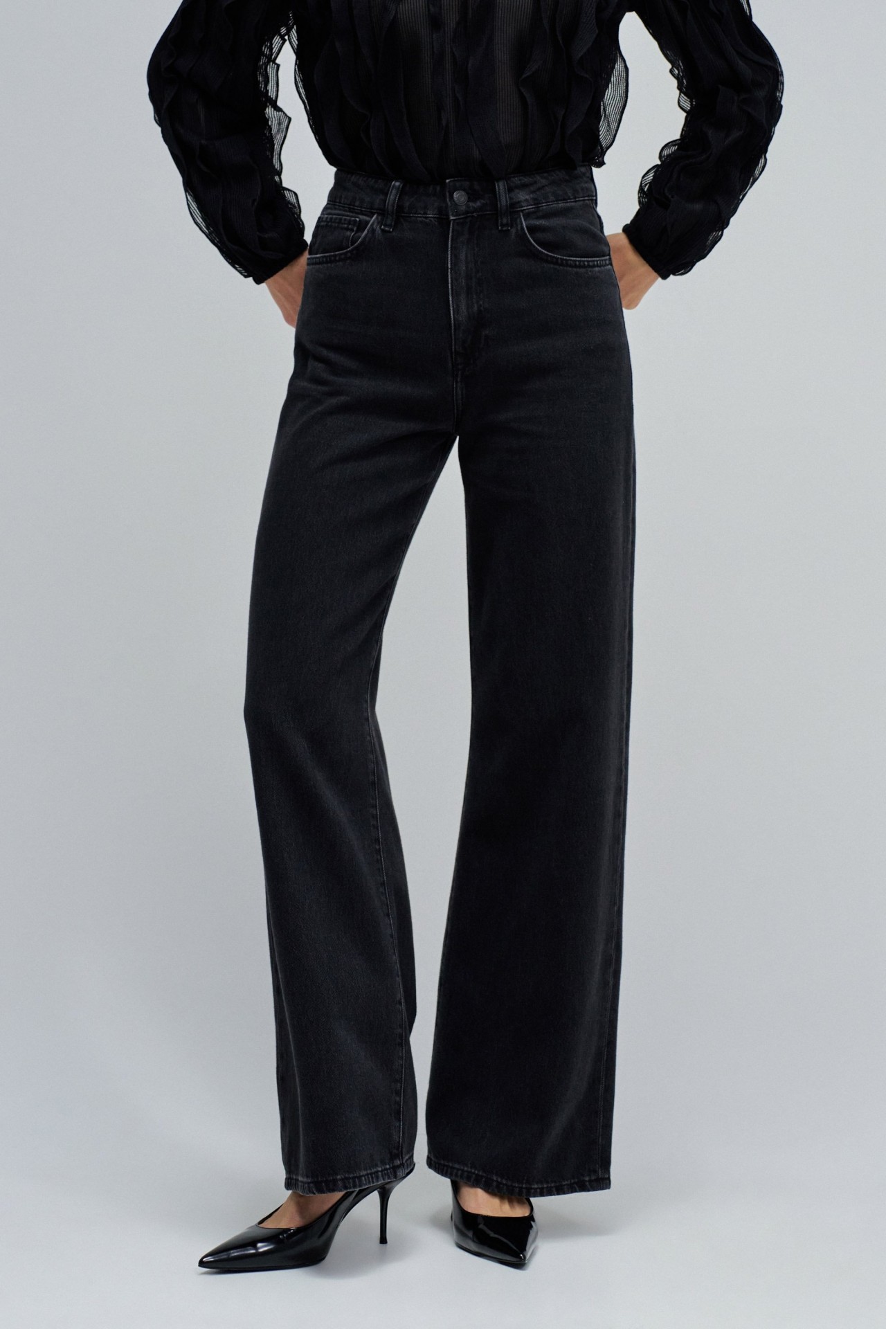 WIDE LEG JEANS