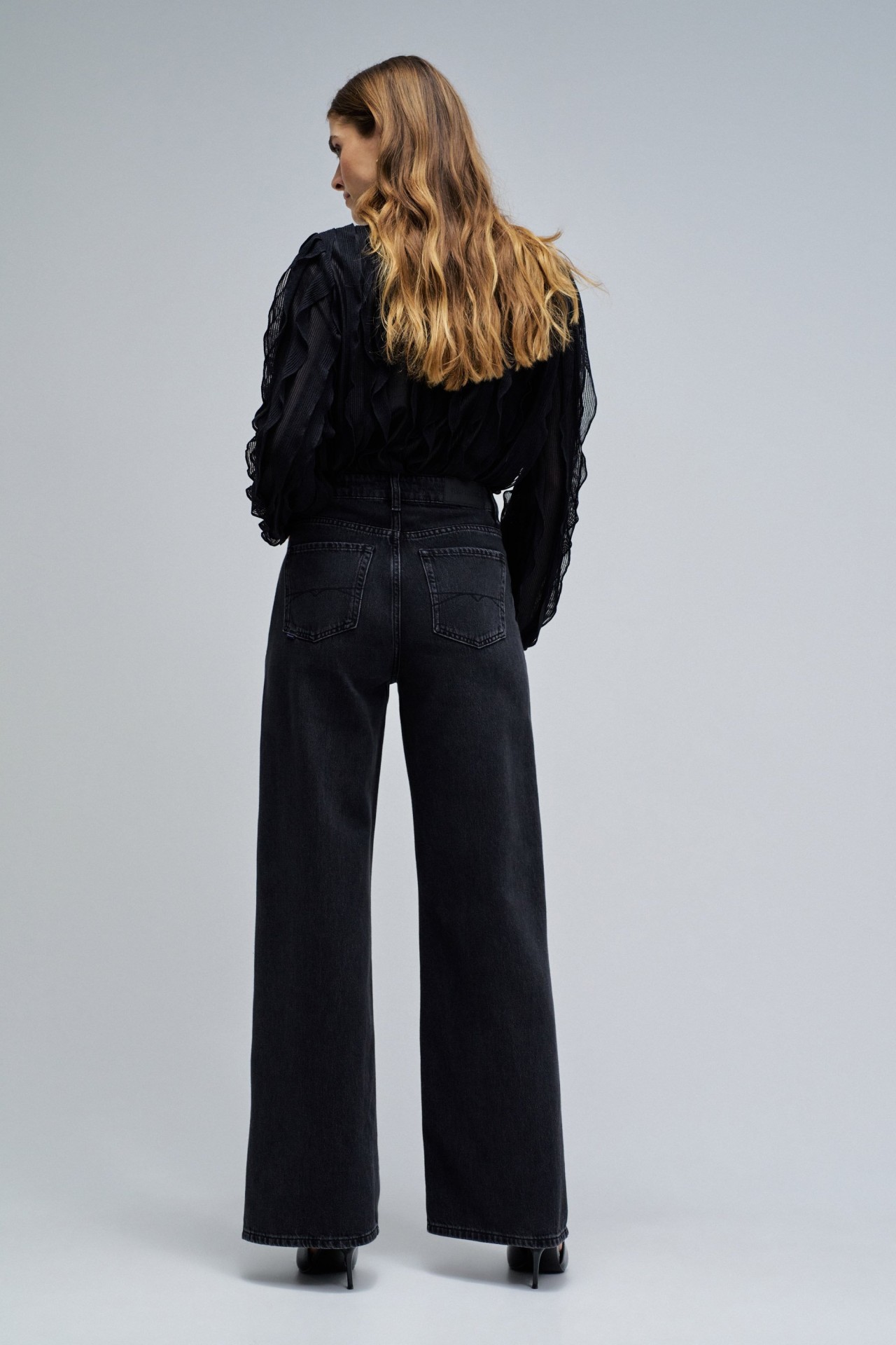 WIDE LEG JEANS