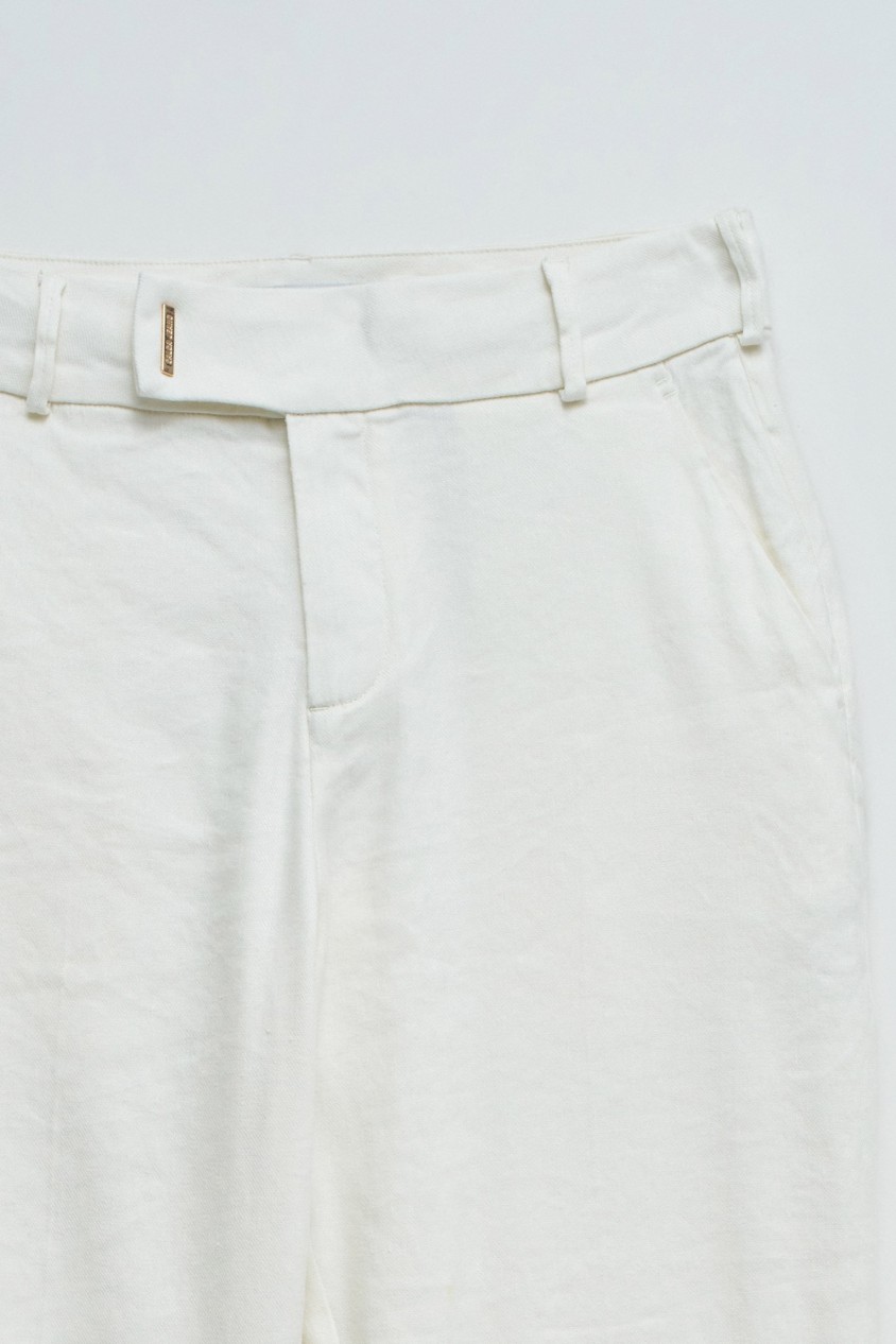 CALÇAS CHINO FLARE COM LINHO