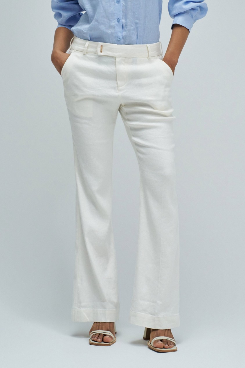 CAL�AS CHINO FLARE COM LINHO