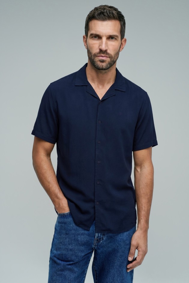 SHORT-SLEEVED SHIRT