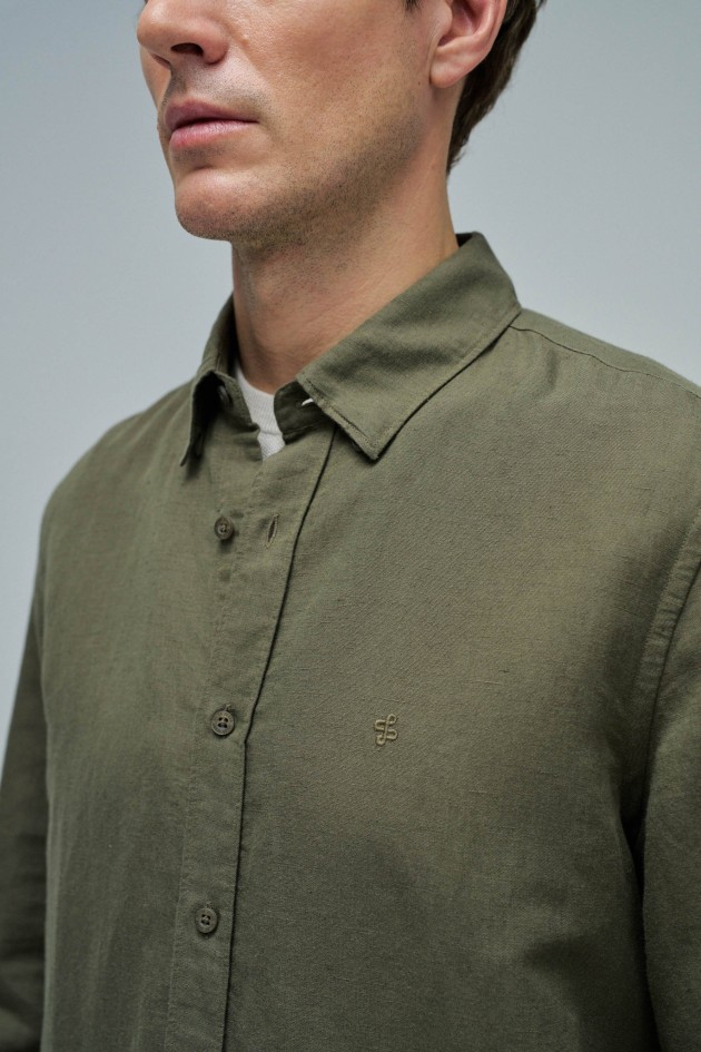 SHIRT WITH A MIX OF LINEN