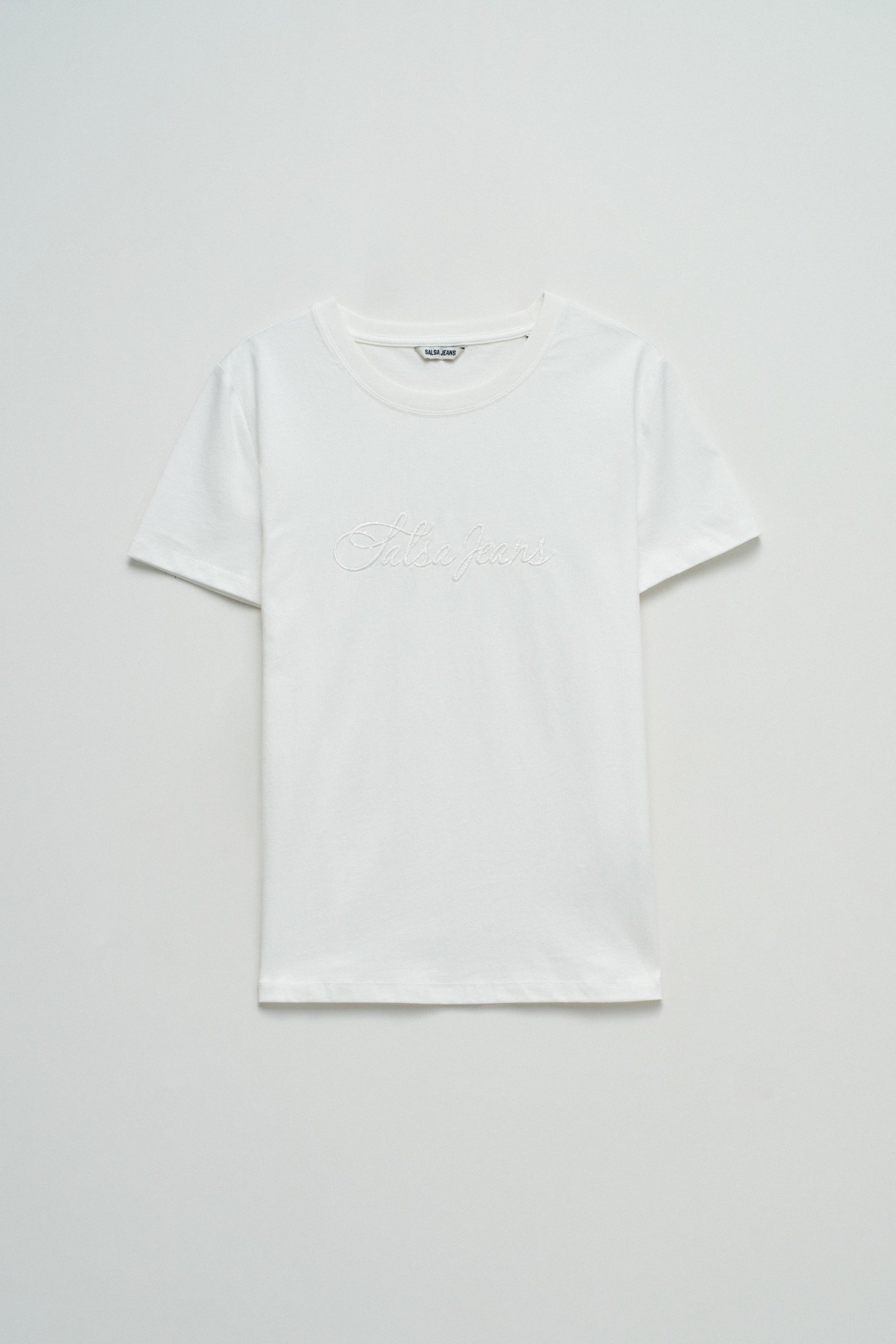 T-SHIRT WITH BRANDING