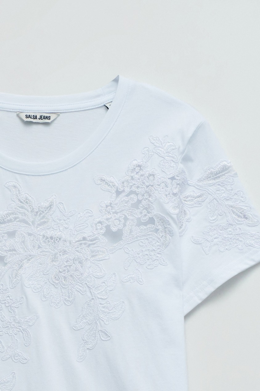 T-SHIRT AVEC DENTELLE