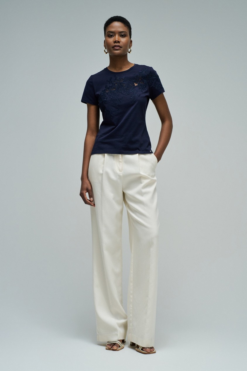 T-SHIRT COM RENDA