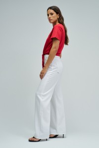 T-SHIRT CON NUDO FRONTAL