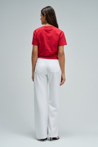T-SHIRT CON NUDO FRONTAL