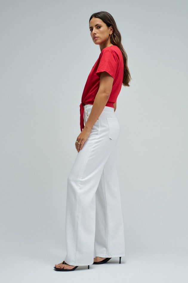 T-SHIRT WITH FRONT KNOT