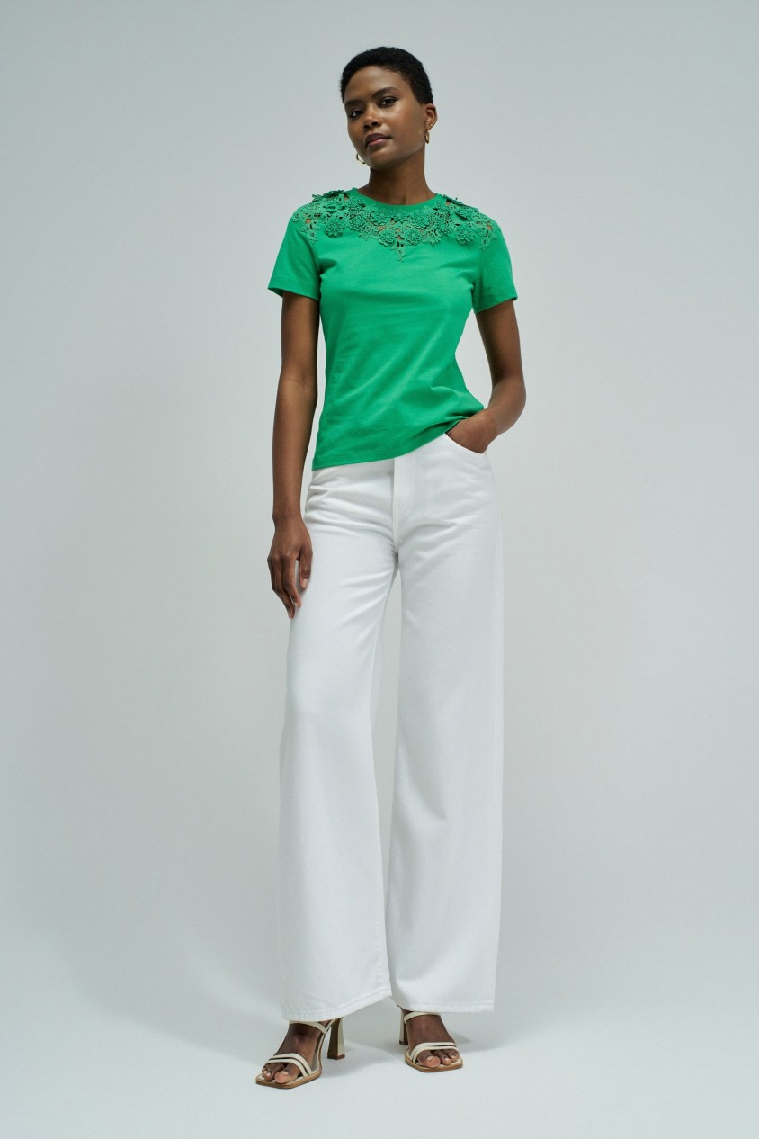 T-SHIRT AVEC APPLIQUES FLORALES