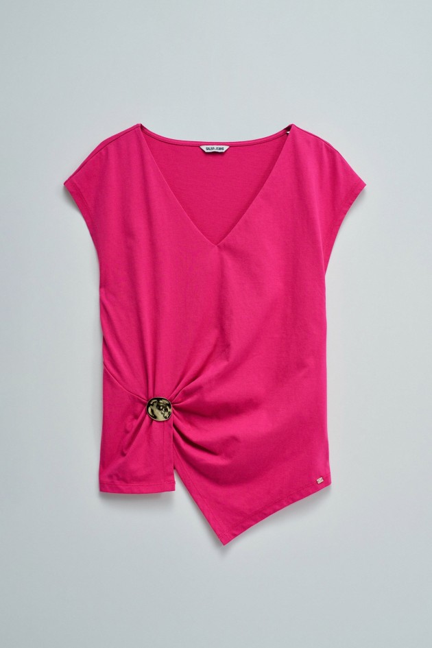 T-SHIRT MET GOUDE TOEPASSING