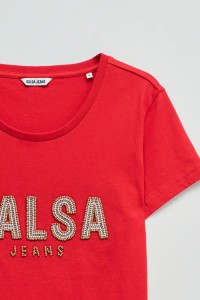 T-SHIRT MET MERKOPDRUK