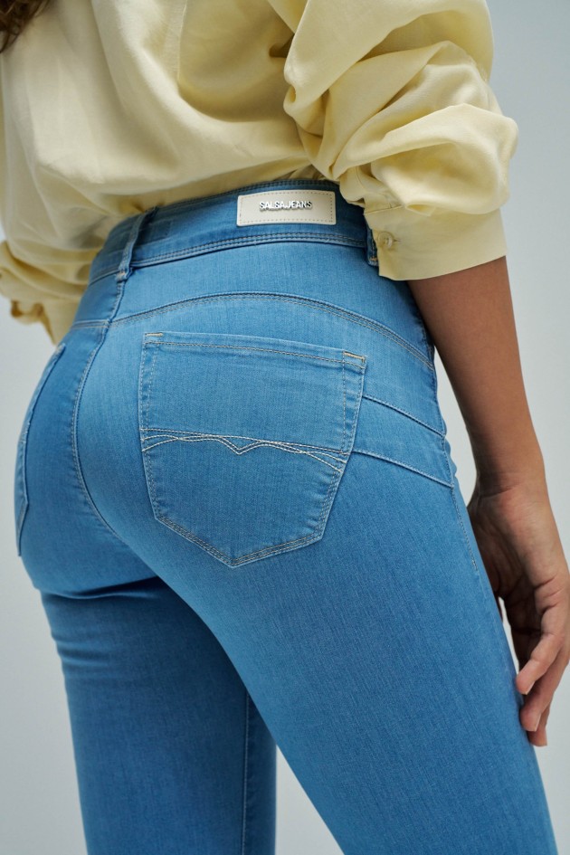 SECRET PUSH IN SKINNY SOFT TOUCH JEANS