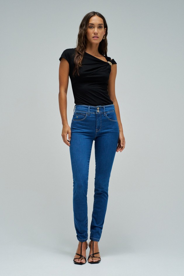 SECRET PUSH IN SKINNY JEANSSOFT TOUCH