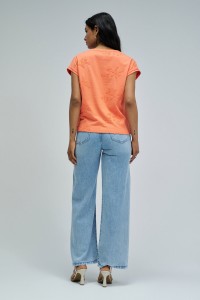 T-SHIRT AVEC BRODERIES