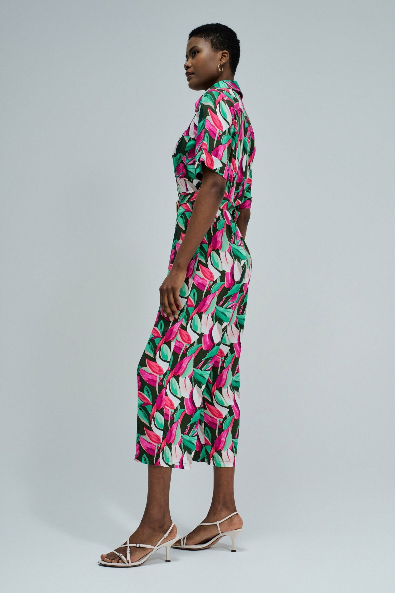 MONO CON PATR�N FLORAL