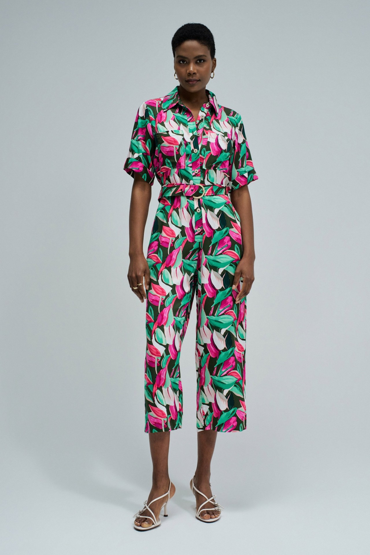 MONO CON PATR�N FLORAL