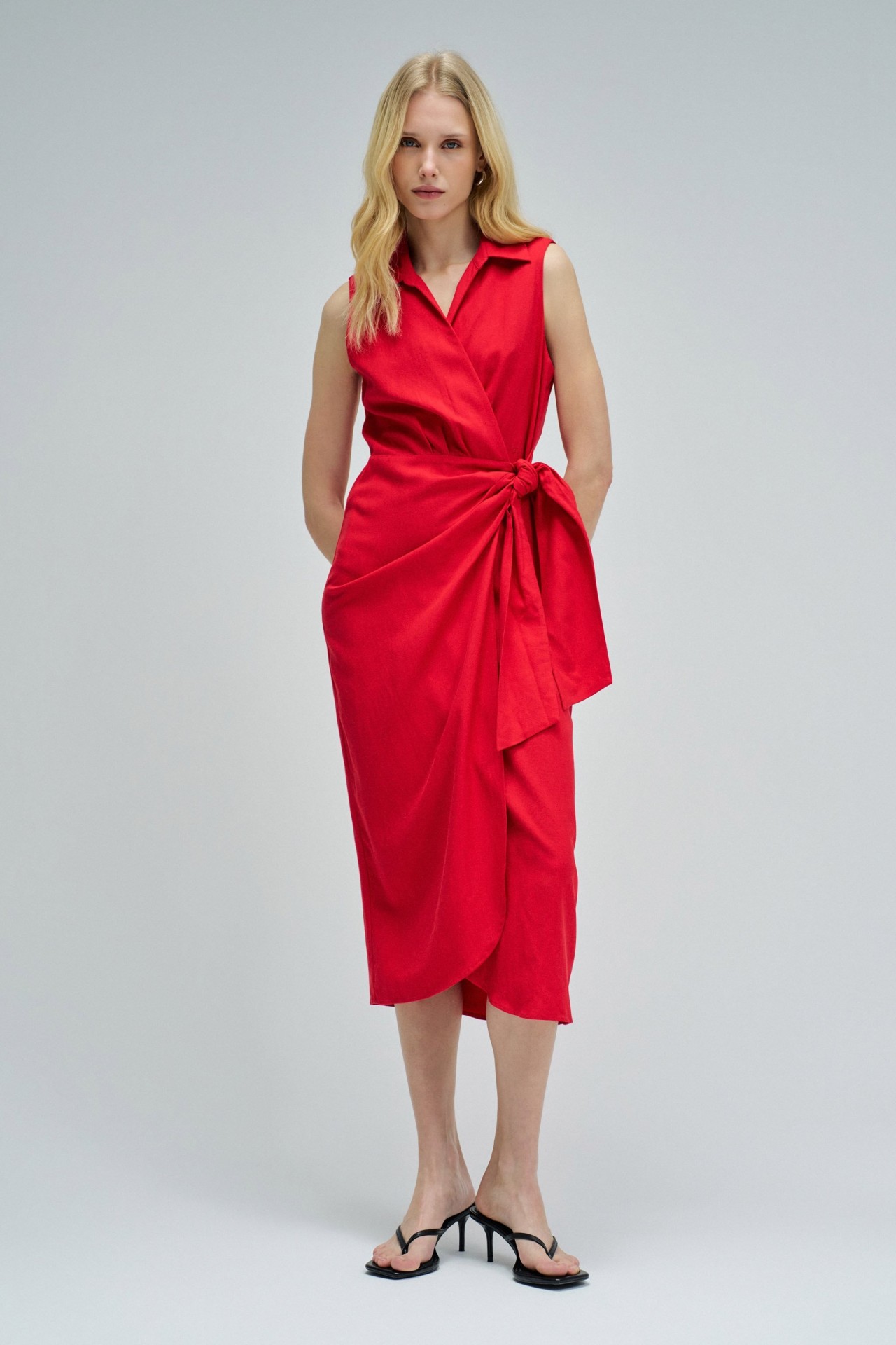 VESTIDO MIDI COM LINHO