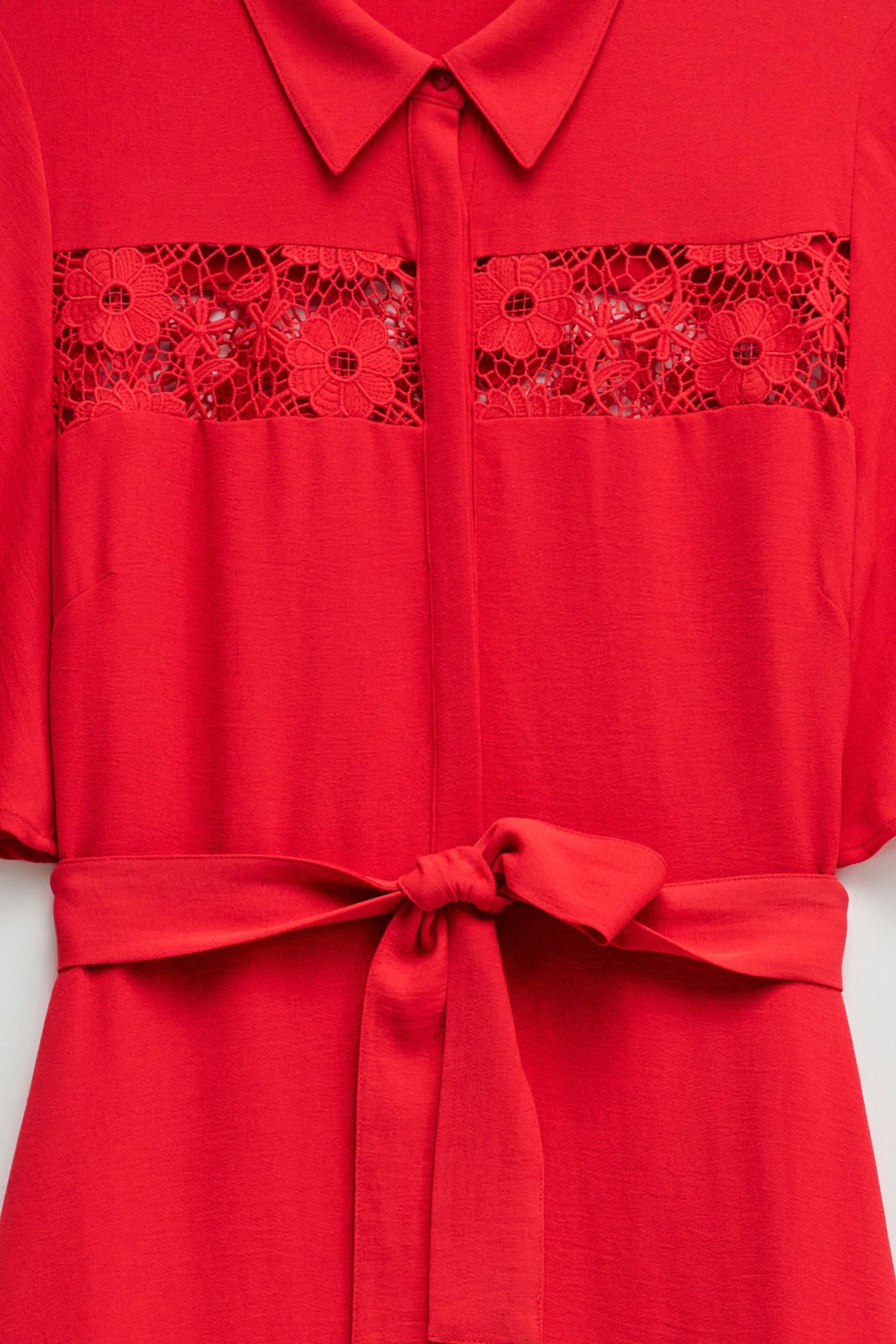 VESTIDO CAMISEIRO MIDI COM RENDA