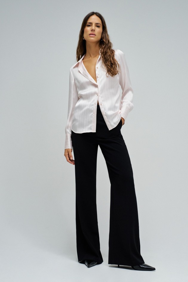 CAMISA ACETINADA COM RISCAS